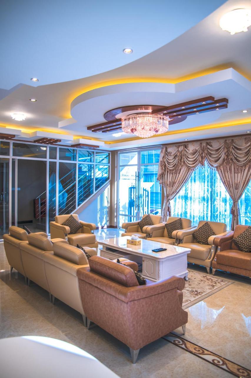 Hotel Abuharee Grand à Atoll Addu Extérieur photo